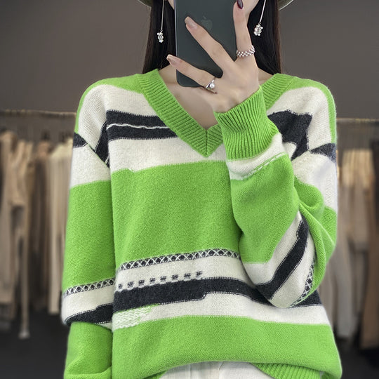 Damen Oversize-Strickpullover mit V‑Ausschnitt und grafischem Streifenmix Shop Nory