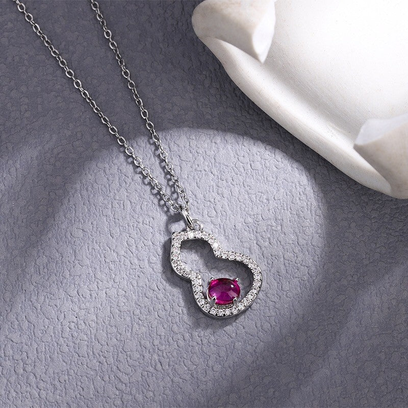 Damen Halskette mit herzförmigem Anhänger und funkelnden Zirkonia Shop Nory
