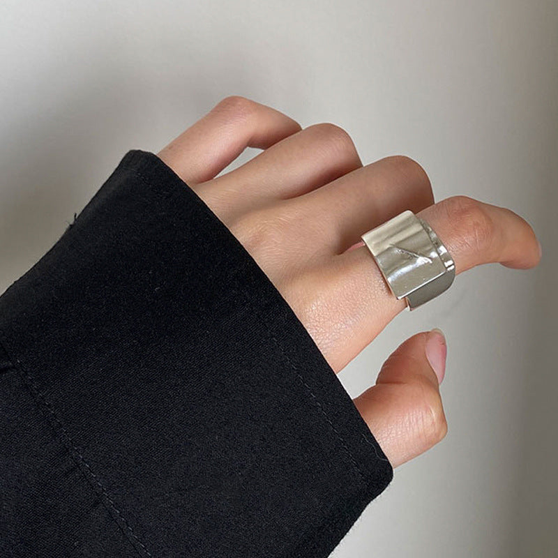 Damenring mit kunstvollem Reliefdesign Shop Nory