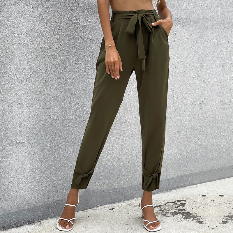 Damen Paperbag-Hose mit Bindegürtel, lockerer Taillenbund und Knoten-Detail am Bein Shop Nory