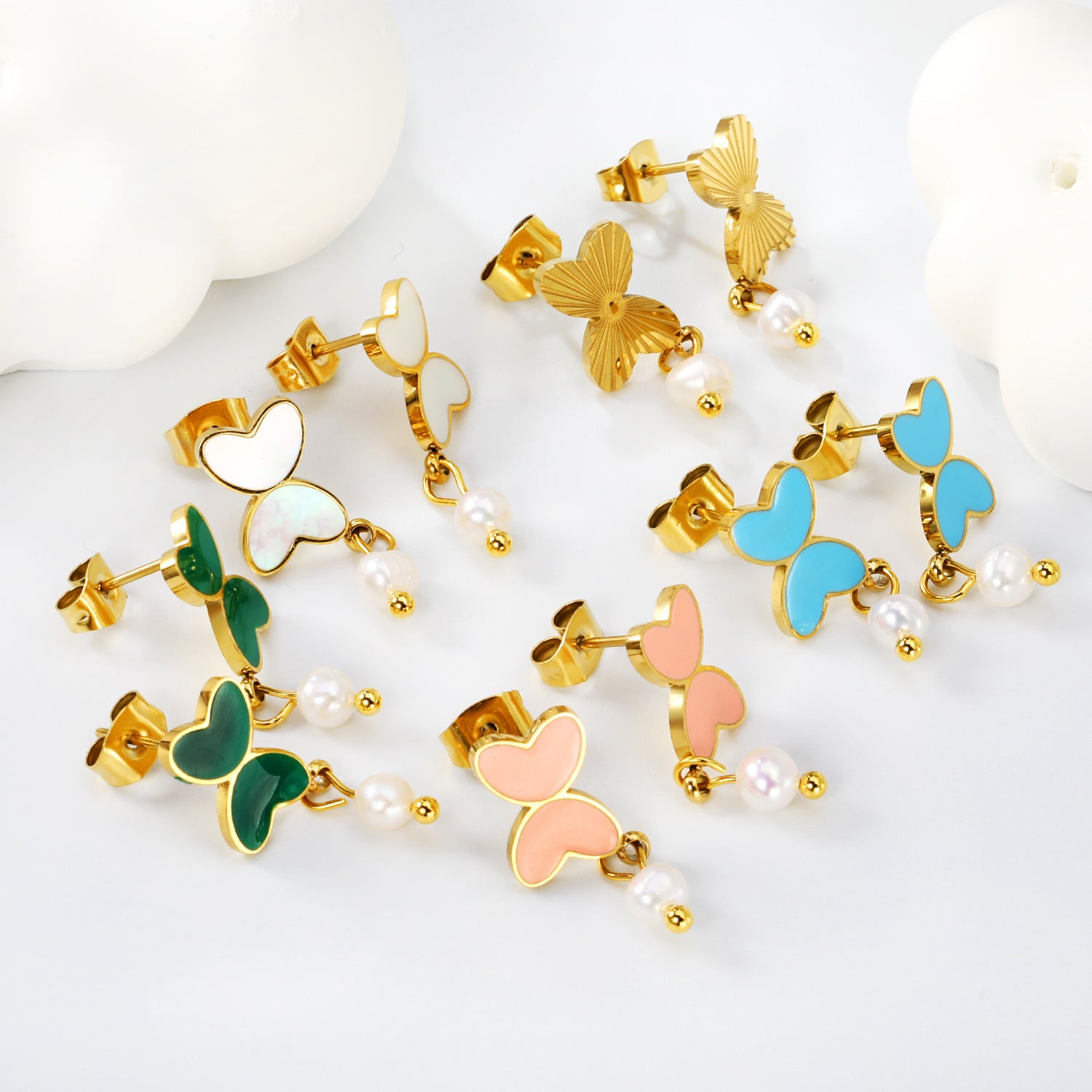 Damen Ohrringe mit modernen Herz-Akzenten und Perlenschmuck Shop Nory