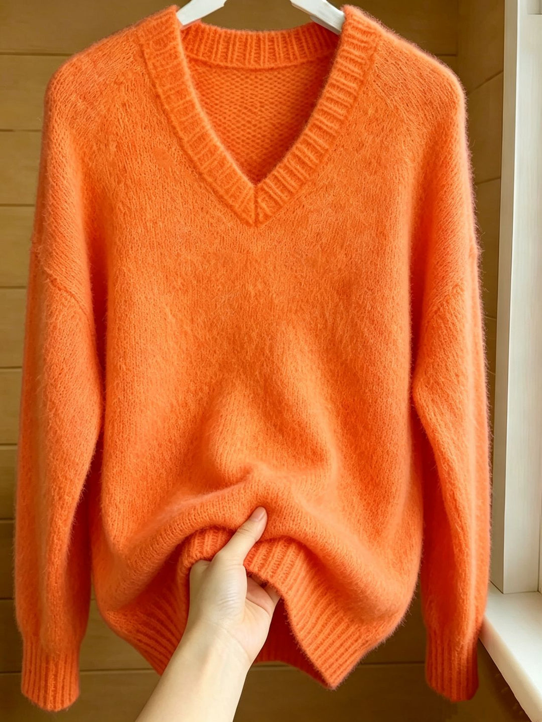 Damen Flauschiger Mohair-Mix Oversize-Pullover mit tiefem V-Kragen Shop Nory