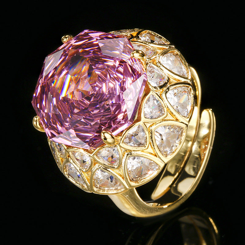 Luxus Cocktail Statement Ring mit übergroßem, facettiertem Mittelstein und tropfenförmigem Pavé-Kristall-Halo