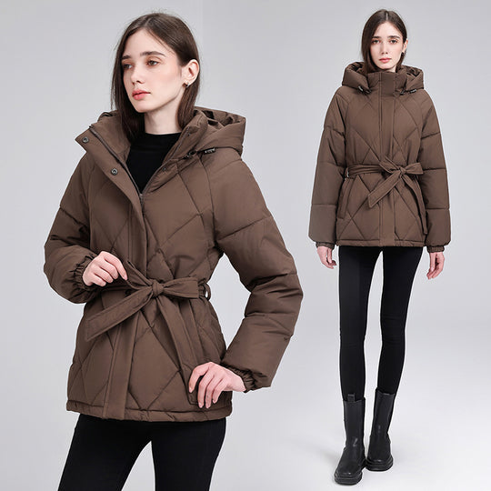 Damen nan luxuriöse kurze Pufferjacke mit integriertem Windschutzkragen und Taillengürtel Shop Nory