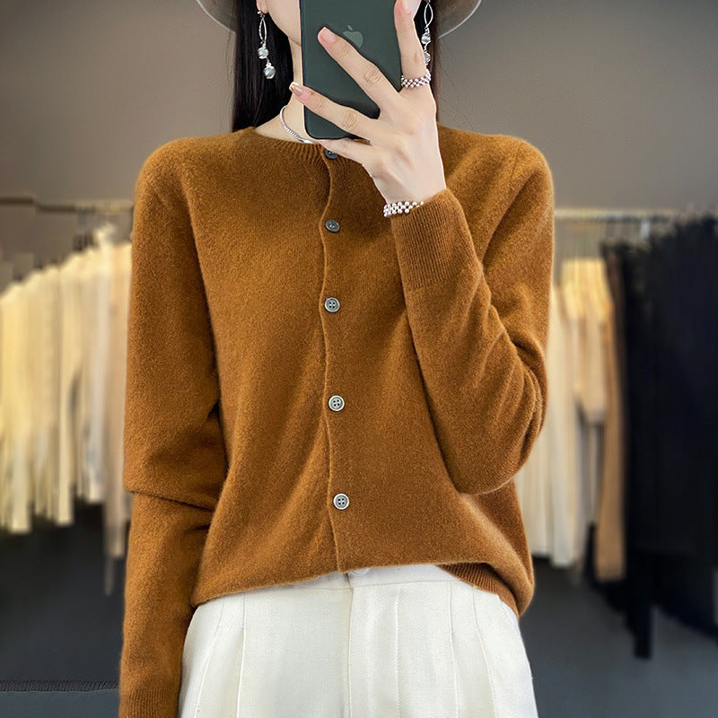 Damen Leichter Feinstrick-Cardigan mit Kaschmir‑Optik, Rundhalsausschnitt und verdeckter Knopfleiste Shop Nory