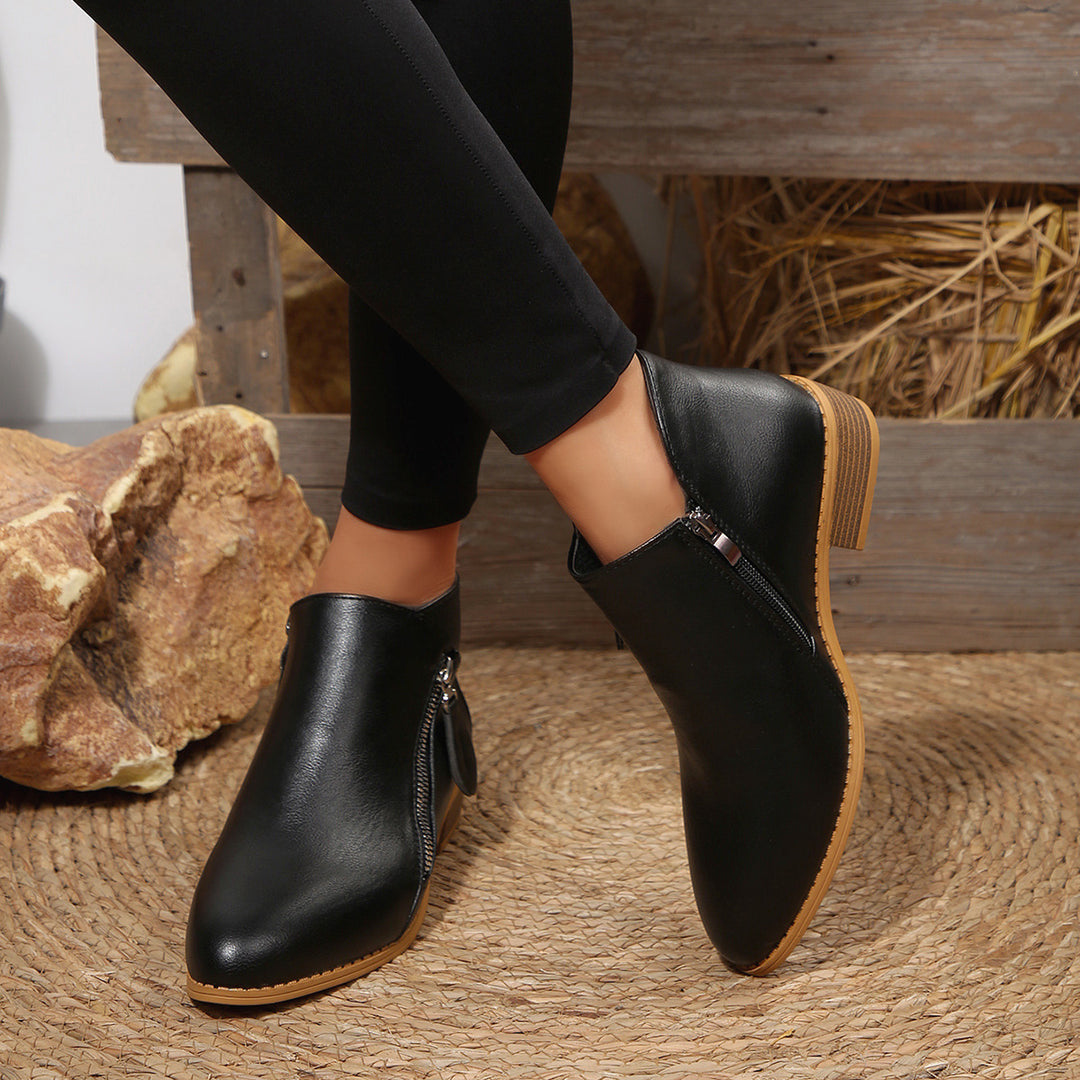 Damen Kurze Ankle-Boots mit seitlichem Reißverschluss und gestapeltem Blockabsatz Shop Nory