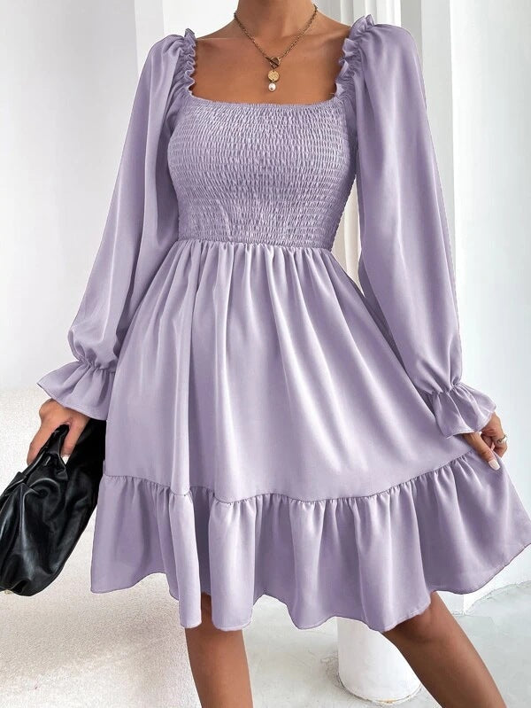 Damen Luftiges Minikleid mit Puffärmeln und Rüschendetails Shopnory