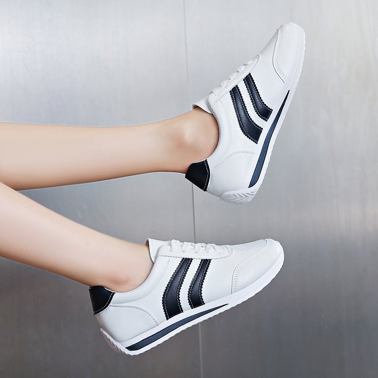 Damen klassische Sneakers mit modischen Streifen