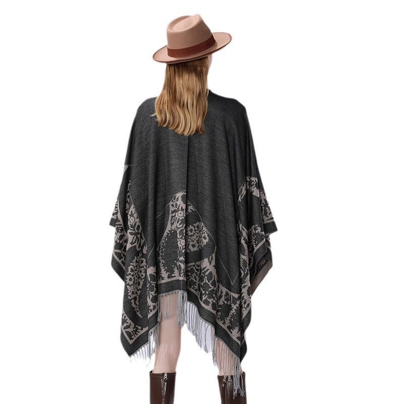 Damen Oversize-Umhangponcho mit floralen Medaillon-Jacquard und Fransensaum Shop Nory