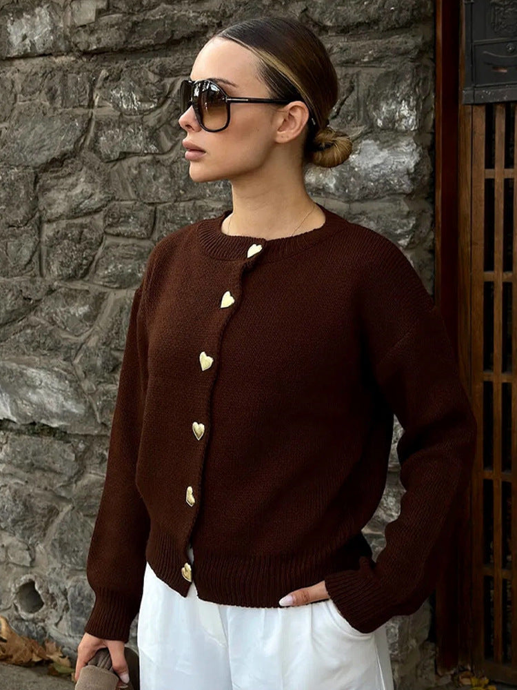 Damen Kurze Strickjacke mit Herzknöpfen, strukturierter Feinstrick-Optik & geripptem Saum Shop Nory