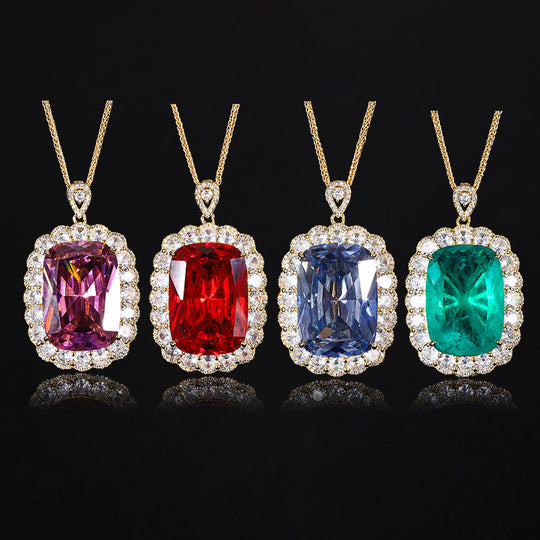 Kissen-Schliff Halo Anhänger Halskette mit Mikro-Pavé Cubic Zirconia und vergoldeter Rope-Kette