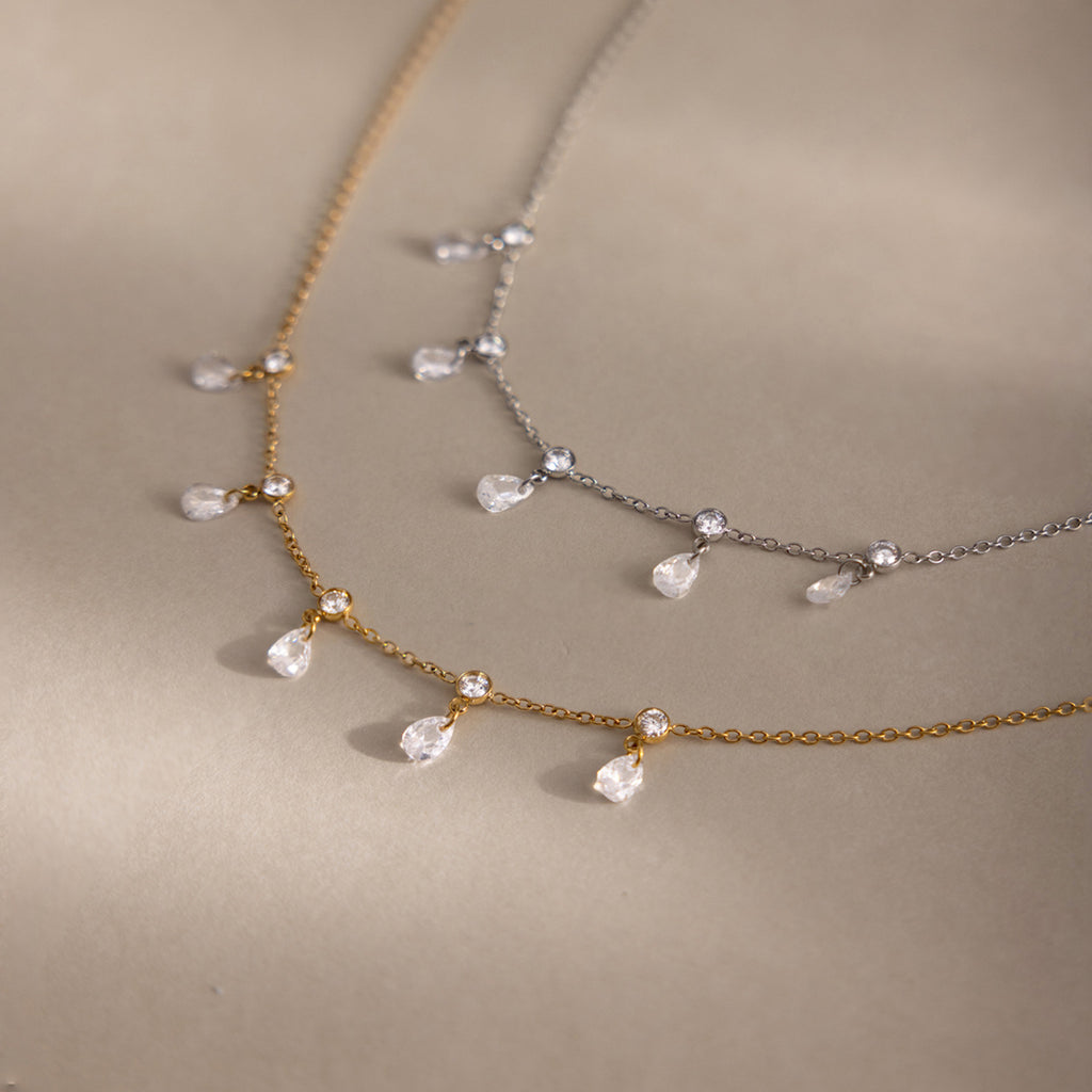 Damen Kette mit funkelnden Tropfenanhängern aus hypoallergenem Edelstahl Shop Nory