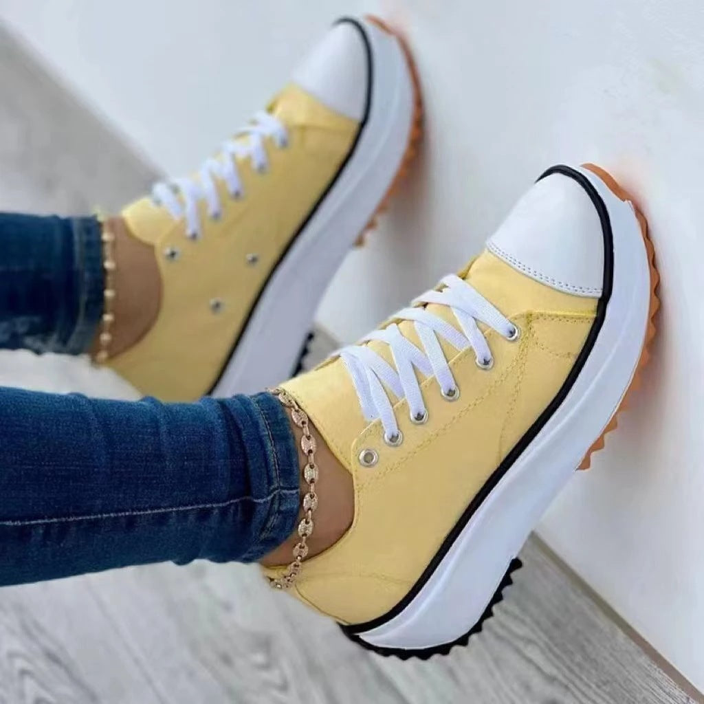 Damen Canvas-Plateau-Sneaker mit robuster Profilsohle, Zehenkappe und Schnürung Shop Nory