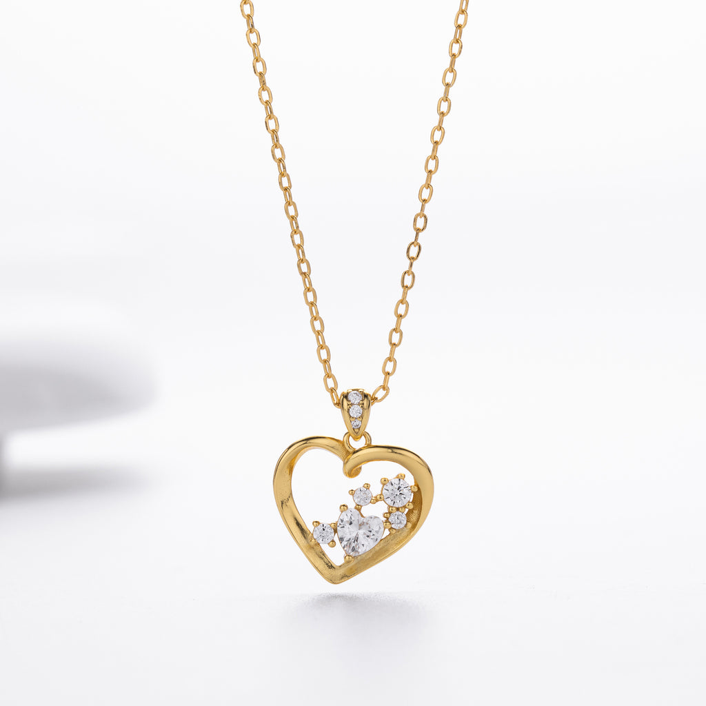 Damen Halskette mit herzförmigem Anhänger aus 925 Sterling Silber und funkelnden Zirkonia Shop Nory