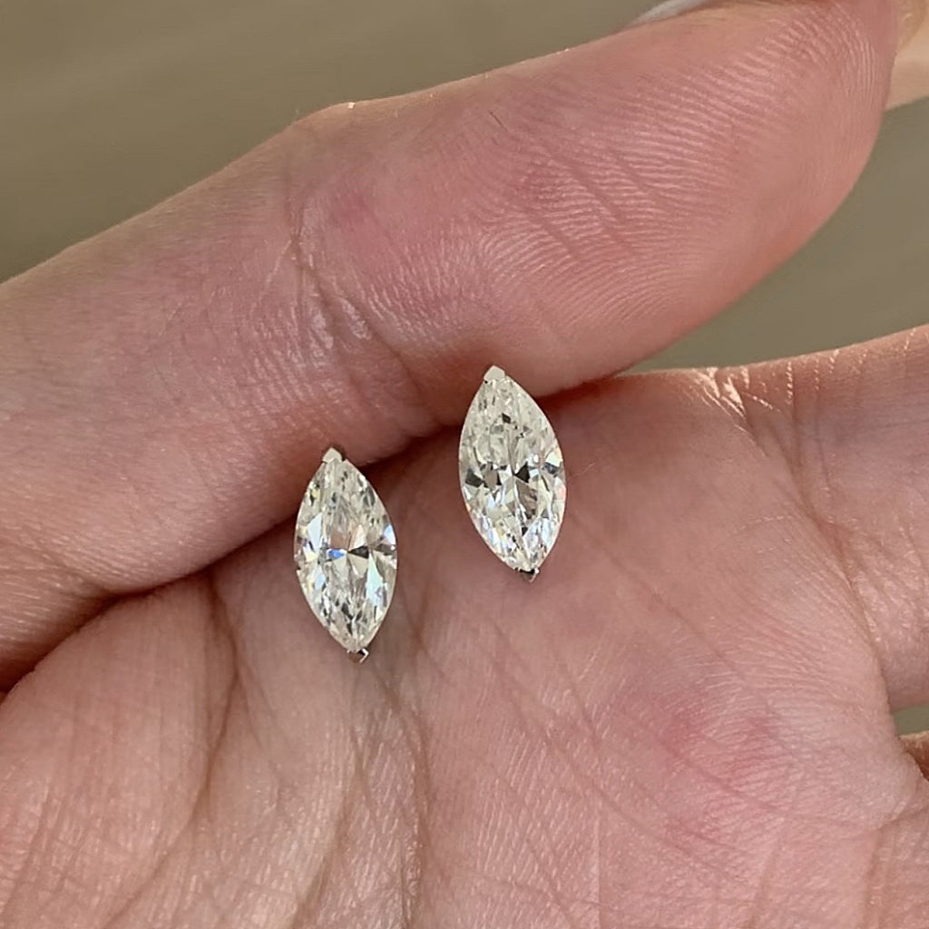 Navette Schliff Diamant Ohrstecker mit Feiner Krappenfassung