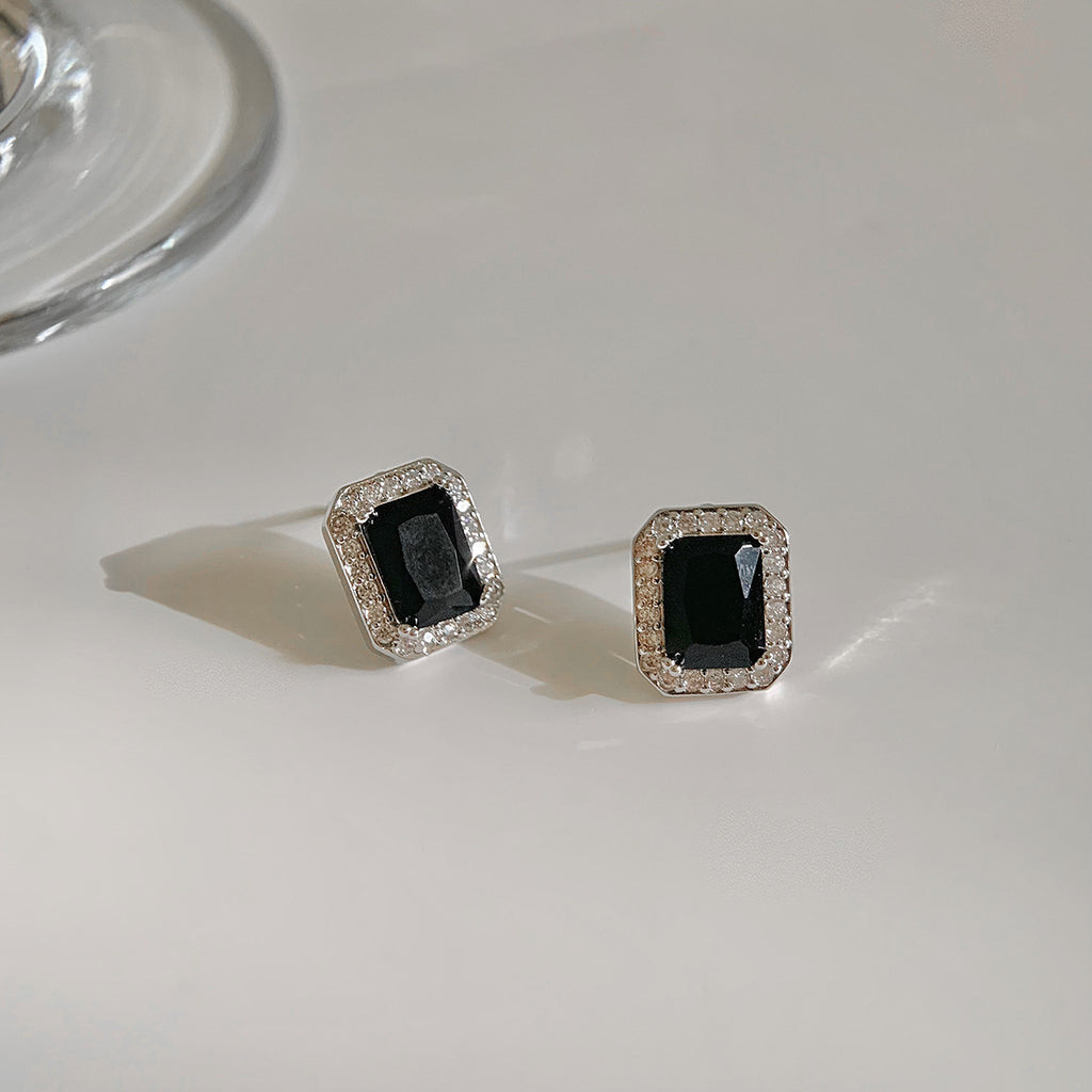 Damen Ohrstecker mit glitzerndem Zirkonrand und edlem Onyx Shop Nory