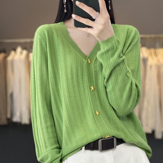 Damen Leichter V‑Ausschnitt-Cardigan mit strukturierter Längsrippe und Sternknöpfen Shop Nory