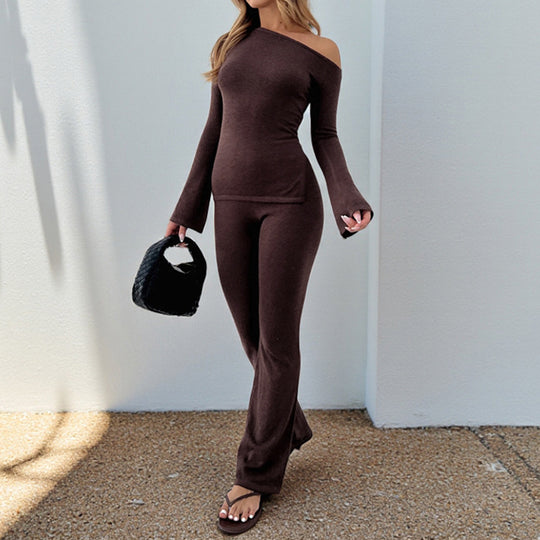Damen Schulterfreier Feinstrick-Zweiteiler mit asymmetrischem Top und ausgestellter Schlaghose Shop Nory