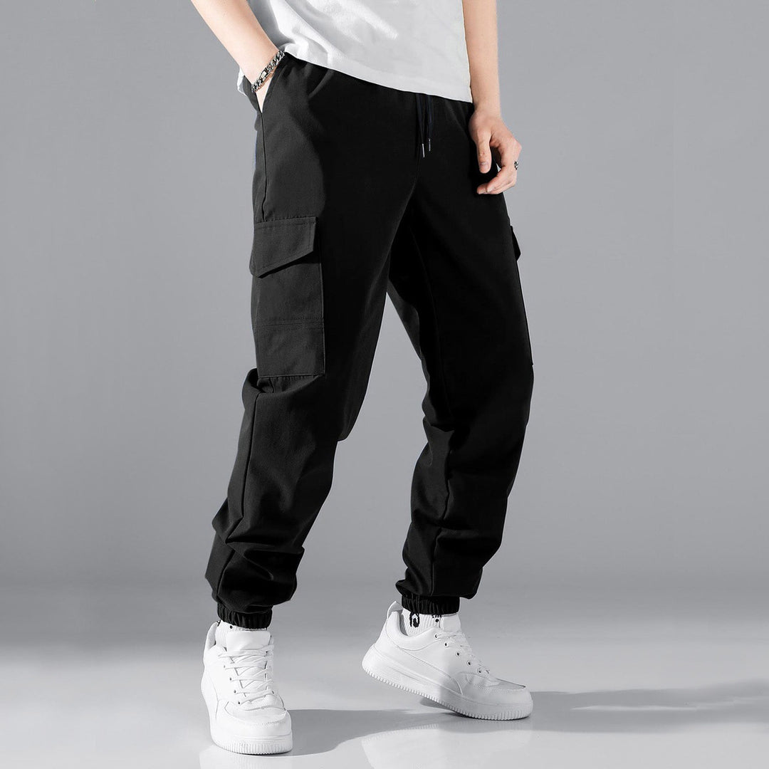 Herren nan Cargo-Jogginghose mit elastischem Tunnelzugbund und aufgesetzten Klappentaschen Shop Nory