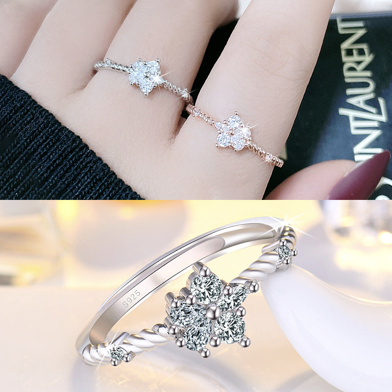 Damen Funkelnder Ring mit floralen Kristall-Elementen Shop Nory