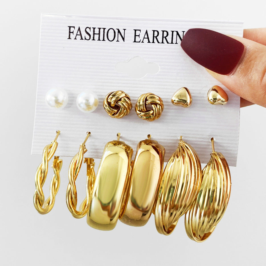 Damen Ohrstecker-Set mit vielfältigen Designs und modernen goldenen Akzenten Shop Nory