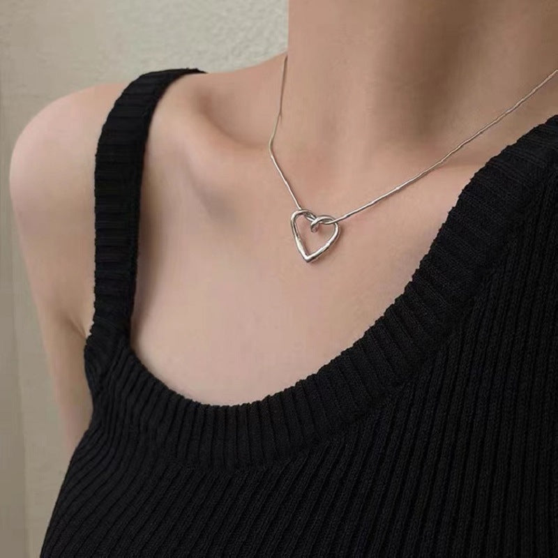 Damen Halskette mit doppeltem Herzanhänger und filigraner Silberkette Shop Nory