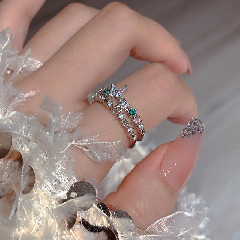 Damenring mit kunstvollem floralen Design und funkelnden Zirkonia Shop Nory