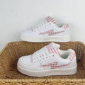 Damen Sneakers im modernen Karo-Design mit atmungsaktiven Materialien