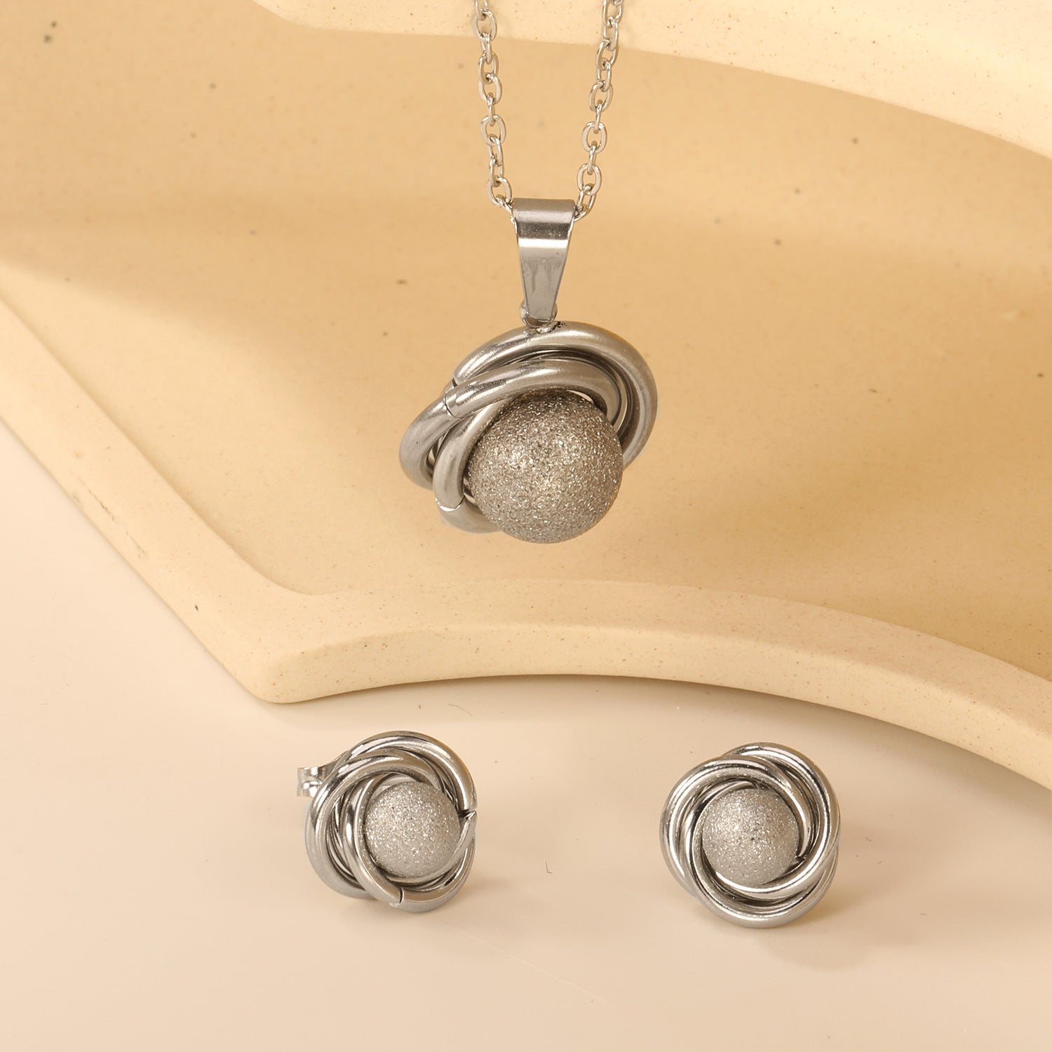Damen Schmuckset mit elegantem Kettenanhänger und passenden Ohrsteckern Shop Nory