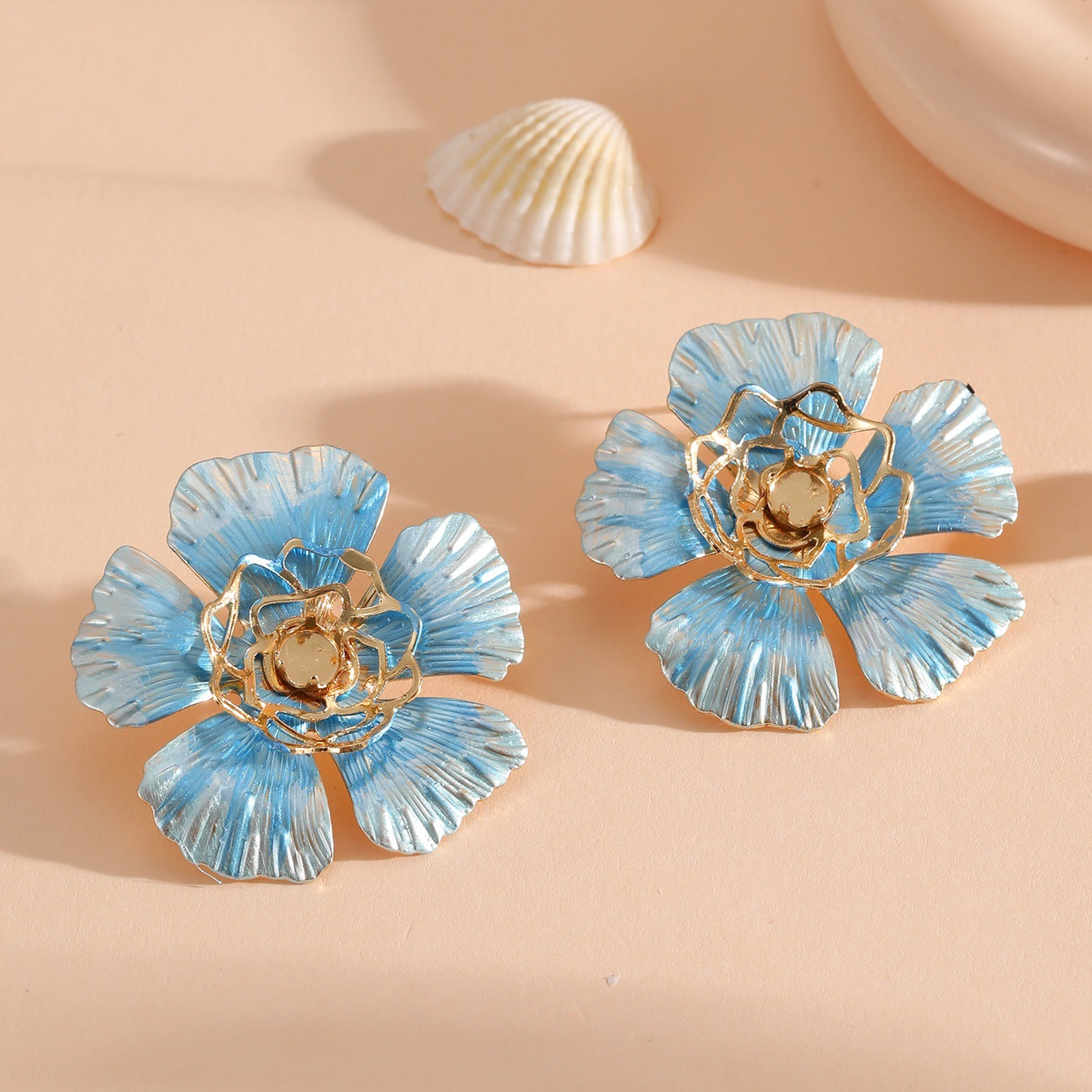 Damen Ohrstecker im kunstvollen Blumenmotiv Shop Nory