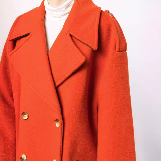 Damen Oversize Zweireihiger Kurzmantel aus Wollmix mit überbreiten Ärmeln und goldenen Zierknöpfen Shop Nory