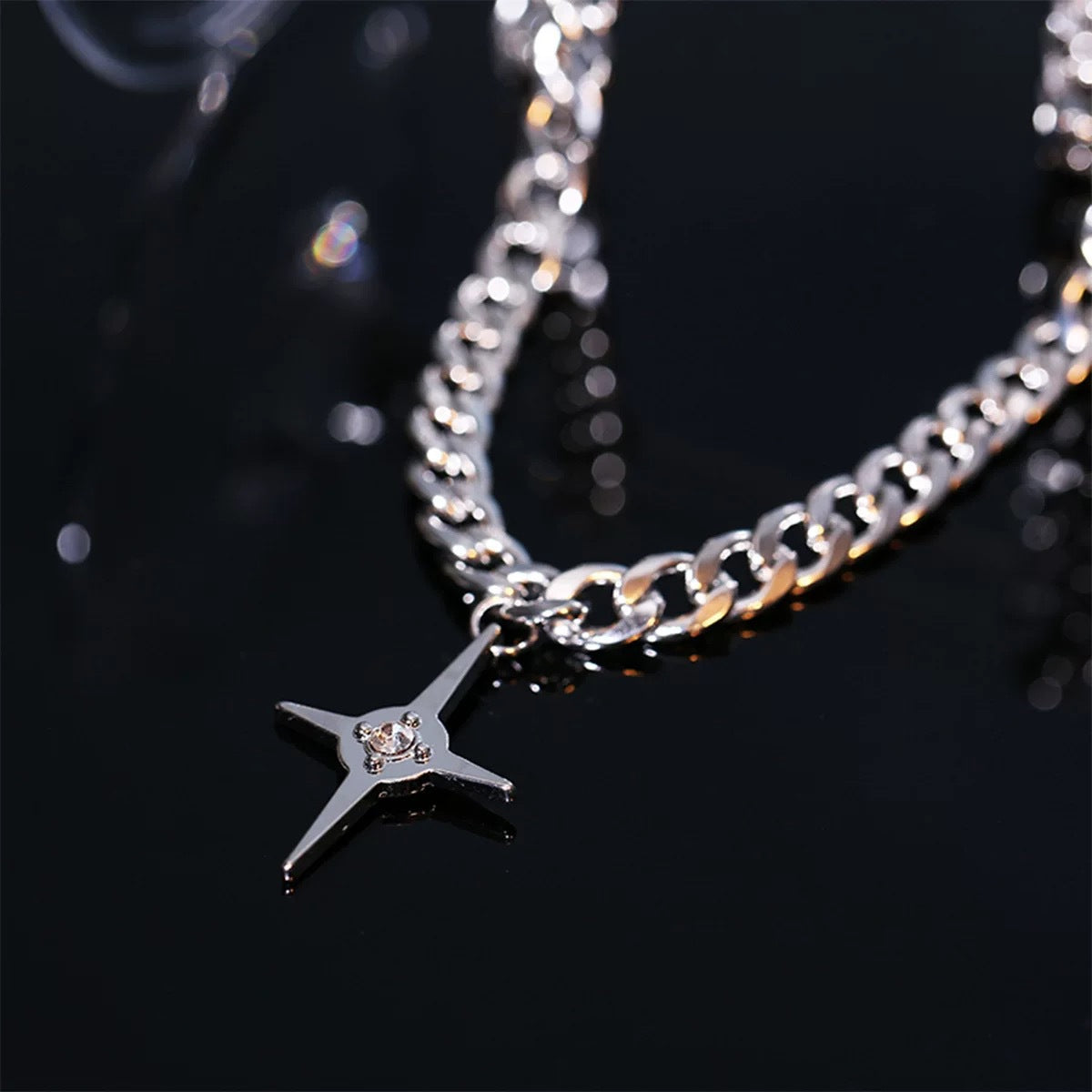 Damen Kette mit modernem Sternenanhänger und hochwertigem Gliederdesign Shop Nory