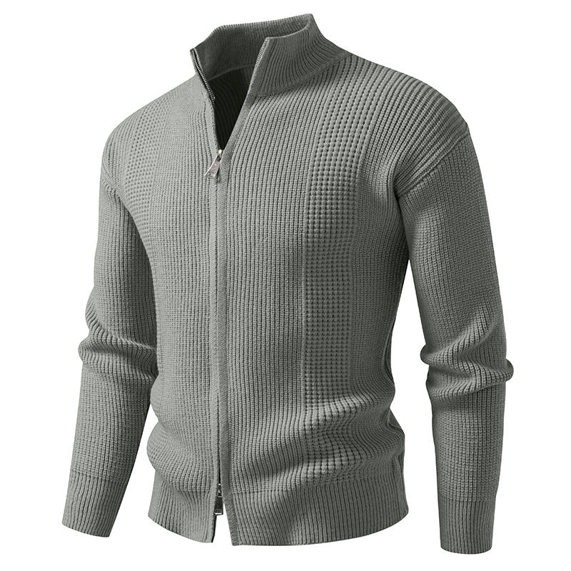 Herren Strickjacke mit hohem Kragen und innovativem Zipper