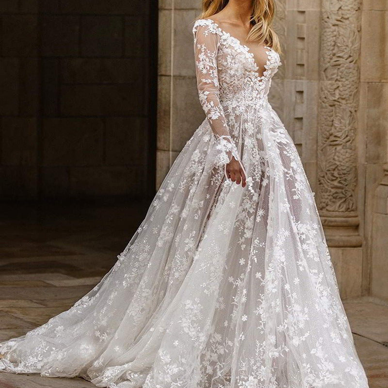 Damen Elegantes Hochzeitskleid mit floralen Spitzenapplikationen und tiefem V-Ausschnitt