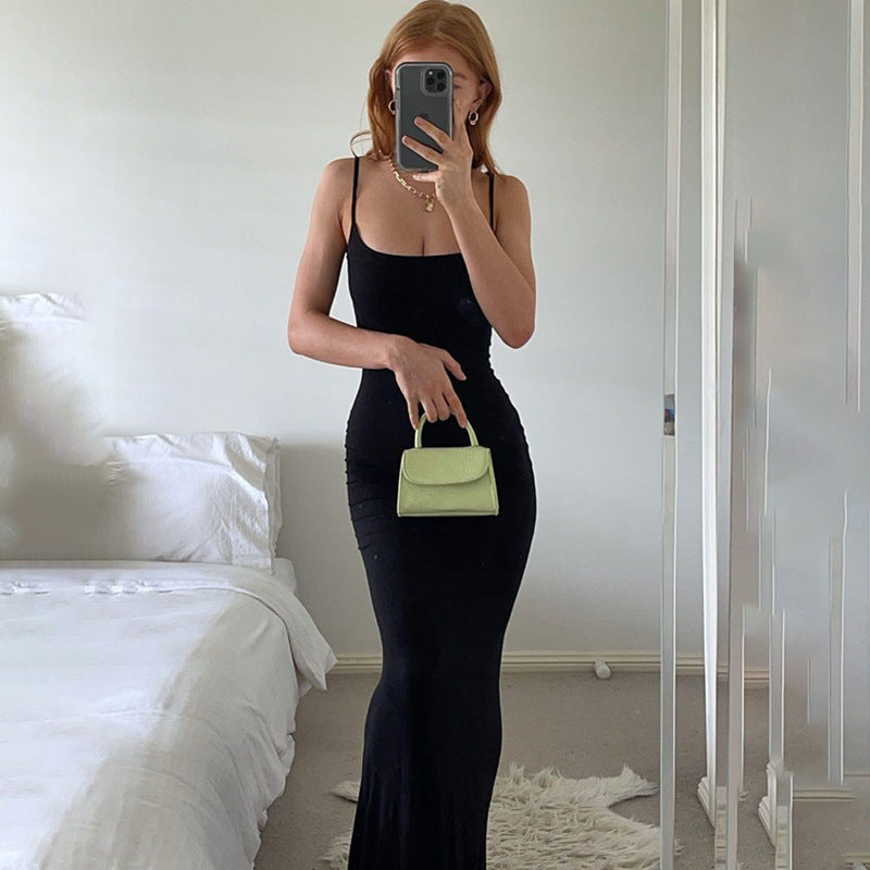 Damen Elegantes Maxikleid mit schmalem Schnitt und verstellbaren Spaghettiträgern