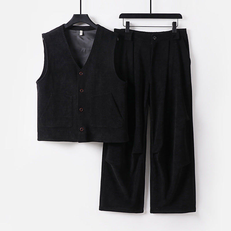 Herren Cord-Loungewear-Set mit V-Ausschnitt Weste und weiten Bundfaltenhose Shop Nory
