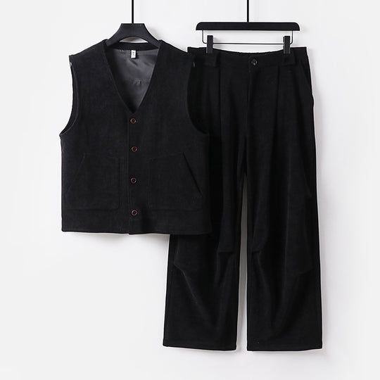 Herren Cord-Loungewear-Set mit V-Ausschnitt Weste und weiten Bundfaltenhose Shop Nory