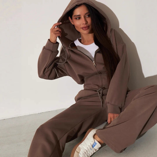 Damen kurzes Kapuzen-Zipshirt mit tailliertem Tunnelzug und weit geschnittene High-Waist-Loungehose Shop Nory