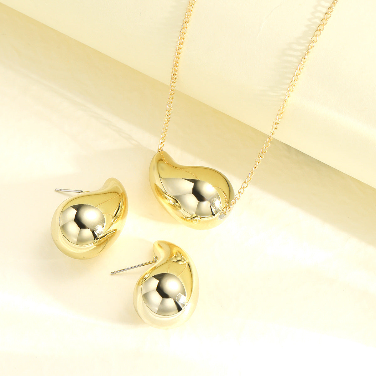 Damen Schmuckset mit eleganten Tropfenanhängern Shop Nory
