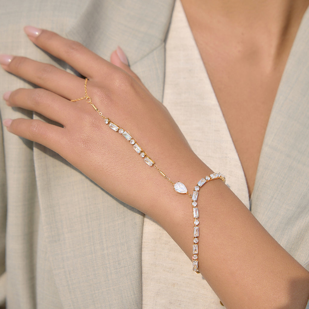 Damen Glänzendes Edelstahl-Armband mit funkelnden Zirkonia-Elementen Shop Nory