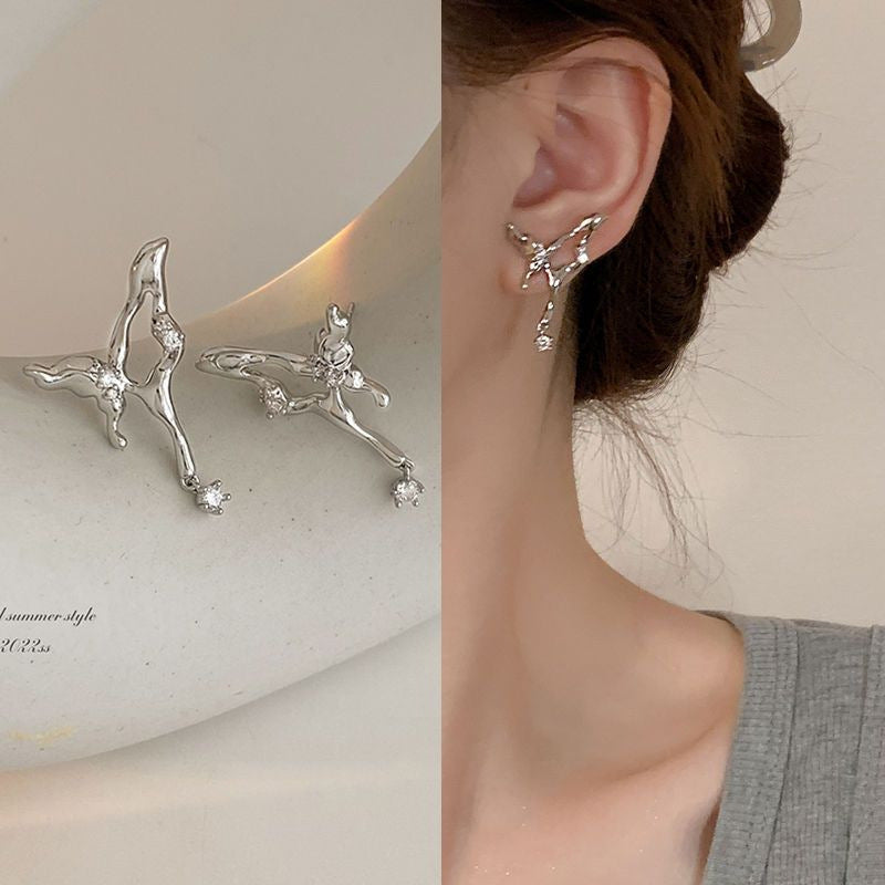 Damen Ohrstecker mit kunstvollem Balletttänzer-Design und funkelnden Zirkonia Shop Nory