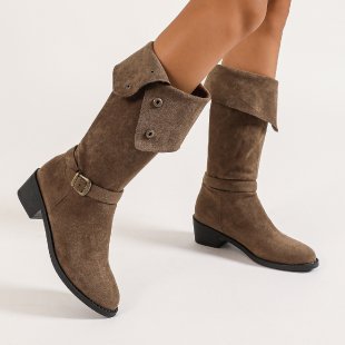 Damen kniehohe Velourslederstiefel mit niedrigem Blockabsatz und Zierriemen Shop Nory