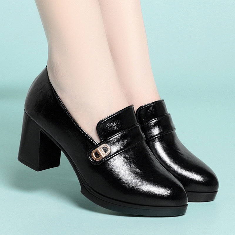 Damen elegante Pumps mit modischem Verschlussdetail