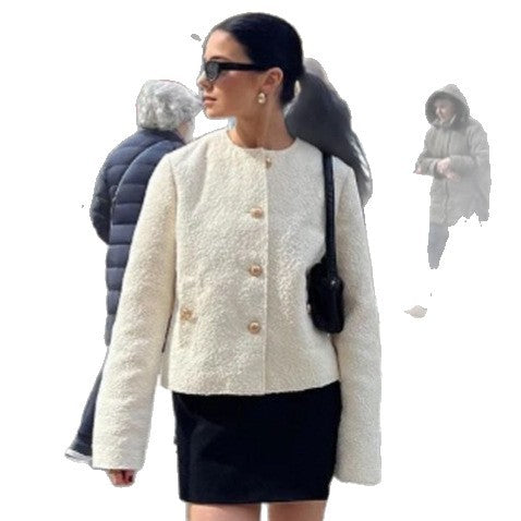 Damen Bouclé-Jacke mit goldverzierten Knöpfen und kastigem Cropped‑Schnitt Shop Nory