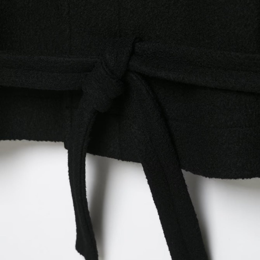 Damen Kurze Duffle-Capejacke mit Stehkragen, Knebelverschlüssen und Taillengürtel Shop Nory