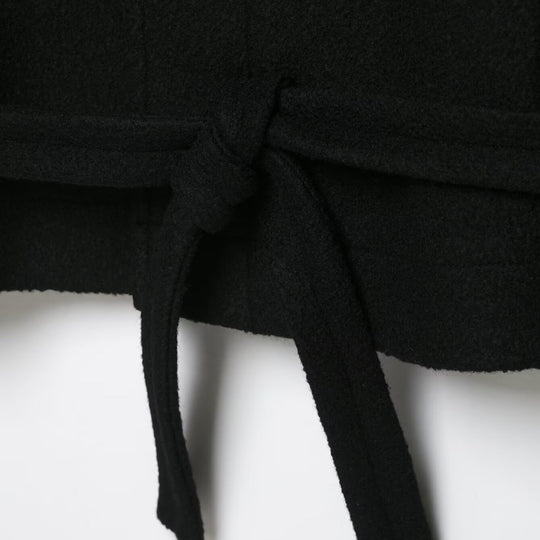 Damen Kurze Duffle-Capejacke mit Stehkragen, Knebelverschlüssen und Taillengürtel Shop Nory