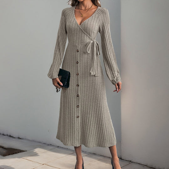Damen Geripptes Wickel-Midikleid mit V-Ausschnitt, Ballonärmeln & Knopfleiste Shop Nory