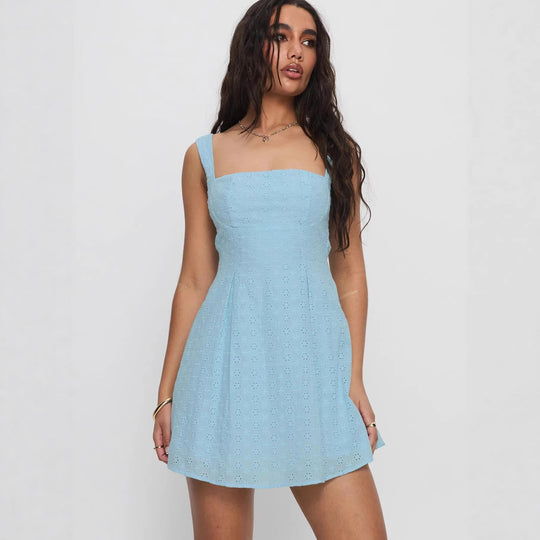 Damen Sommerliches Minikleid mit zauberhaftem Blütenmuster und verstellbaren Trägern
