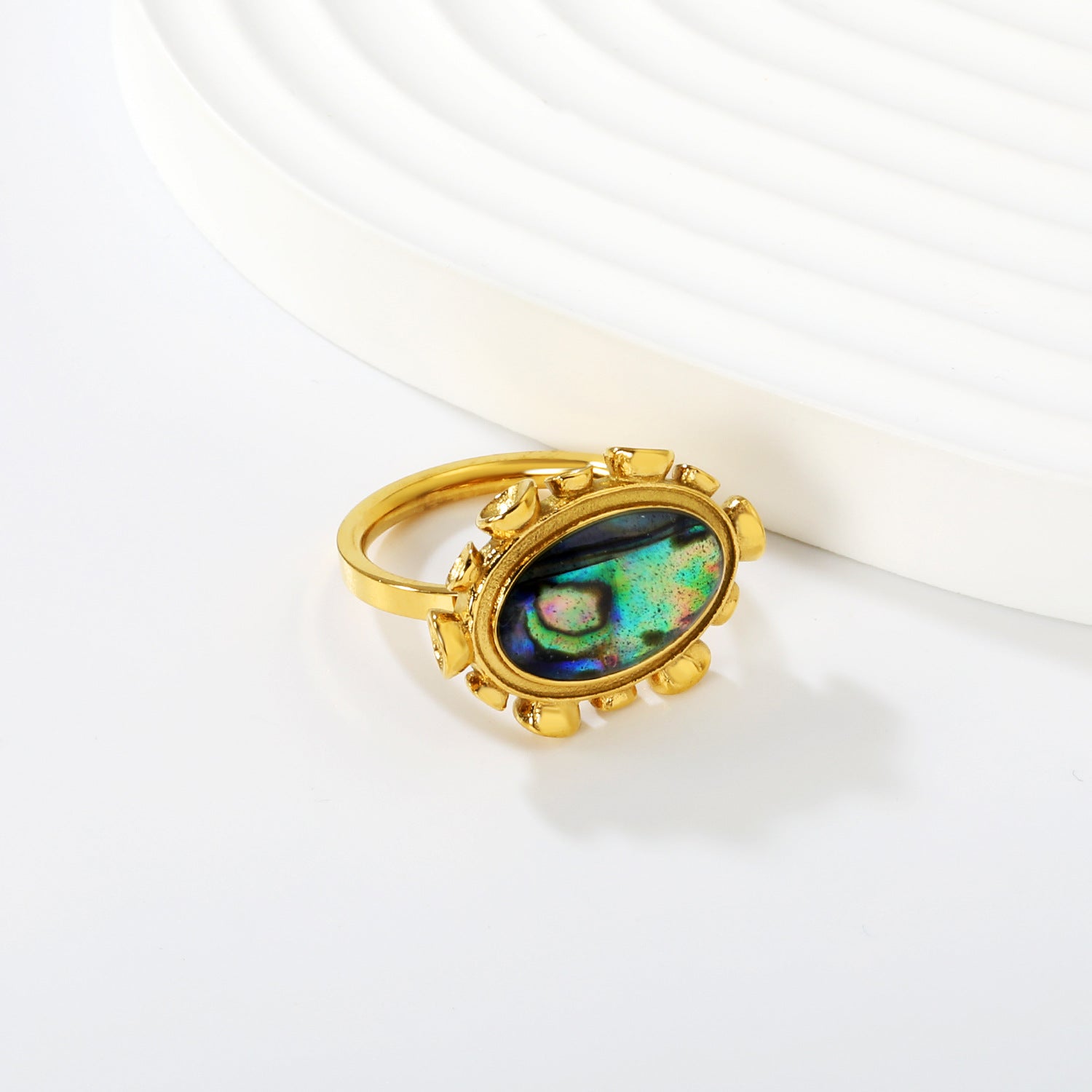 Damen Ring mit kunstvollem Muscheldesign und hochwertigem Innenstein Shop Nory