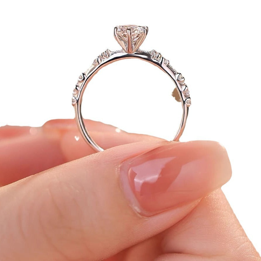 Damen moderner minimalistischer Schmuckring mit funkelndem Zirkonia Shop Nory